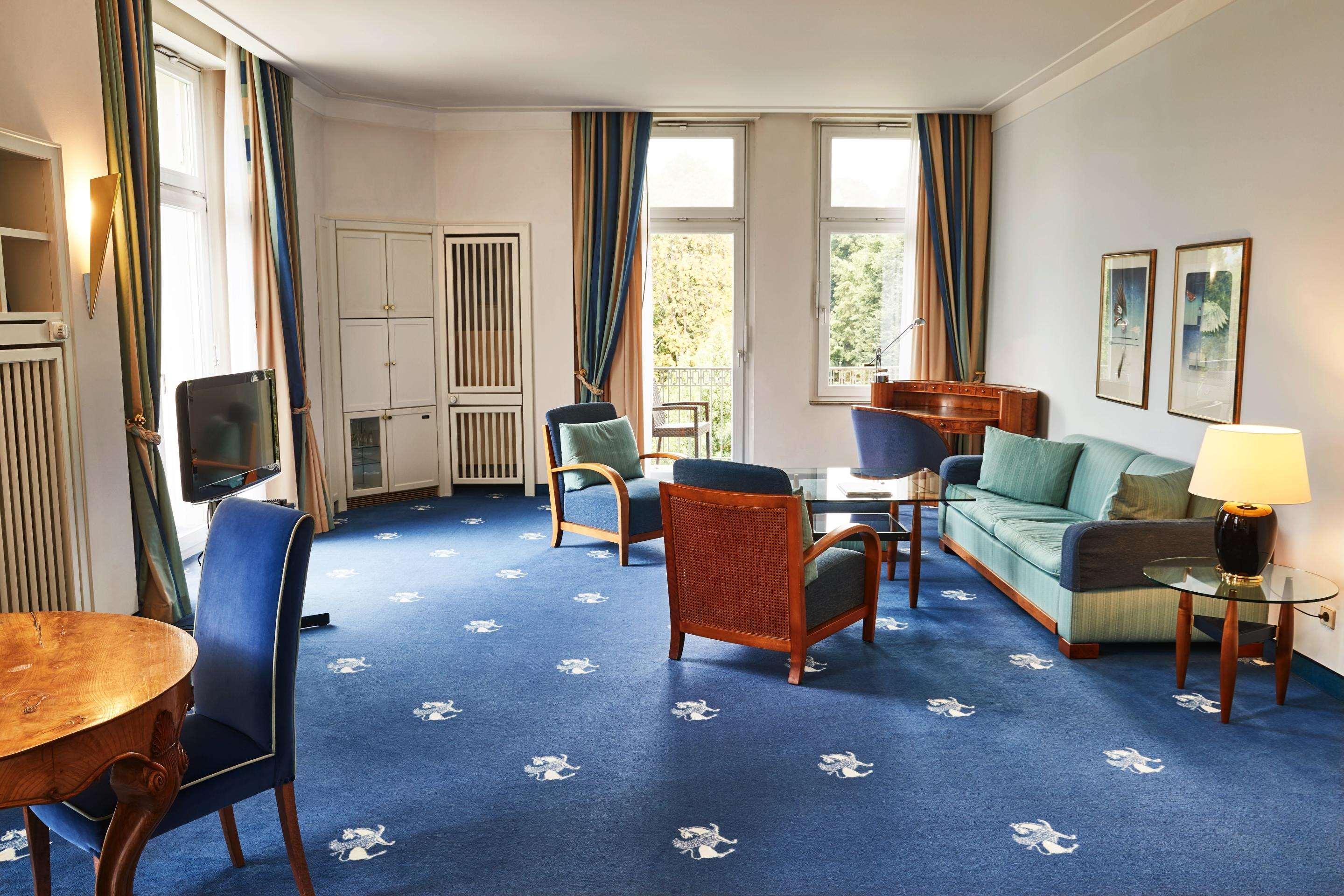 Steigenberger Hotel & Spa Bad Pyrmont Exterior foto A suite at the Hotel de Saxe